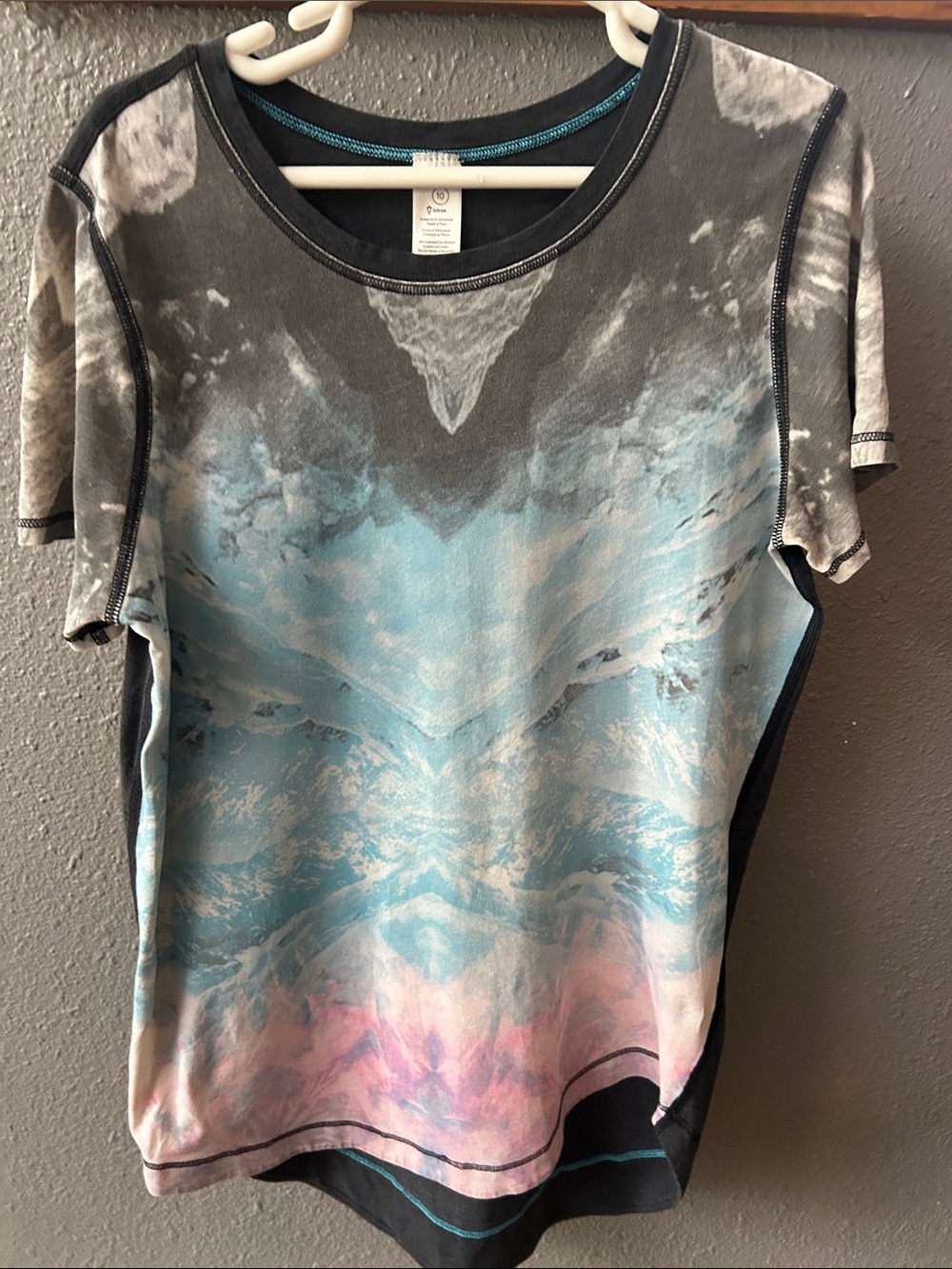 Ivivva by Lululemon Girls' Ombre Cloud-Print Short Sleeve Tee Size 10